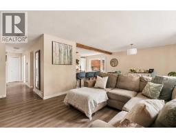 228 Midridge Crescent SE - photo 9