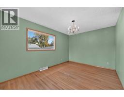 637 Willowburn Crescent SE - photo 12