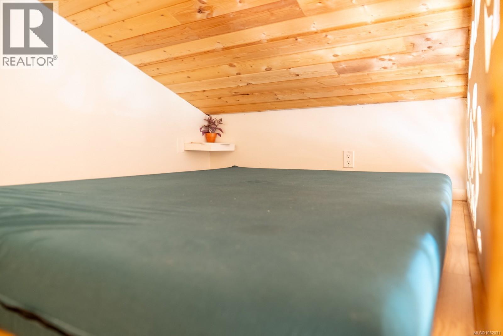 4318 Port Washington Rd, Pender Island