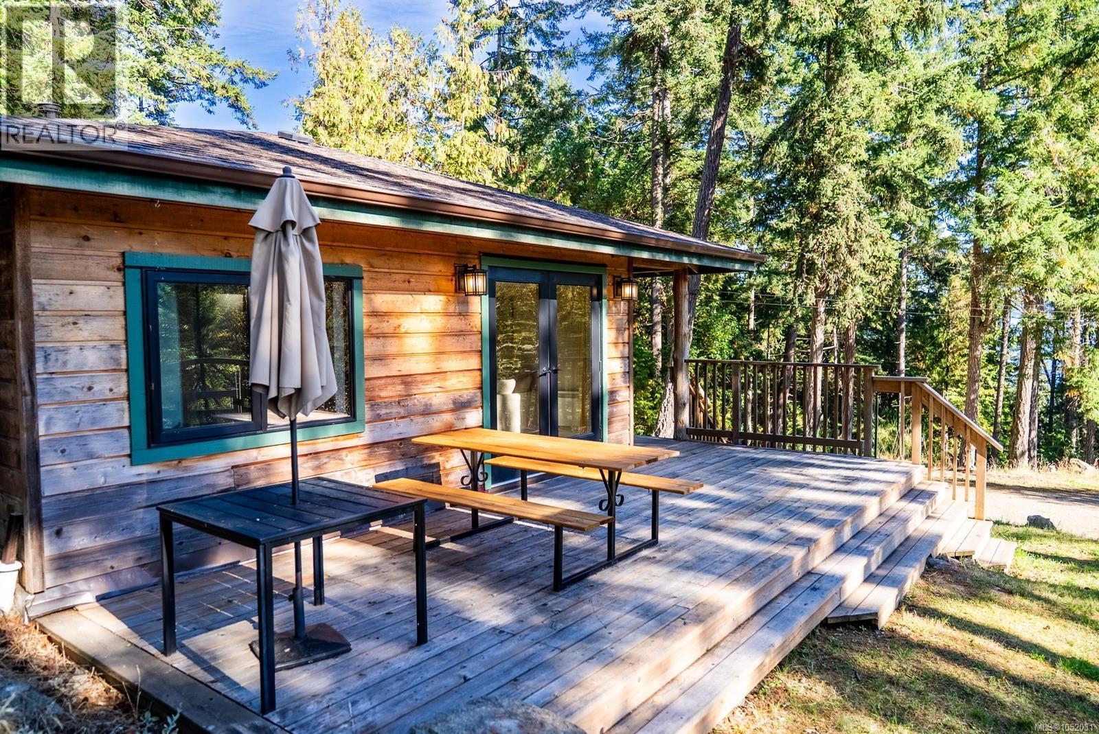 4318 Port Washington Rd - 20