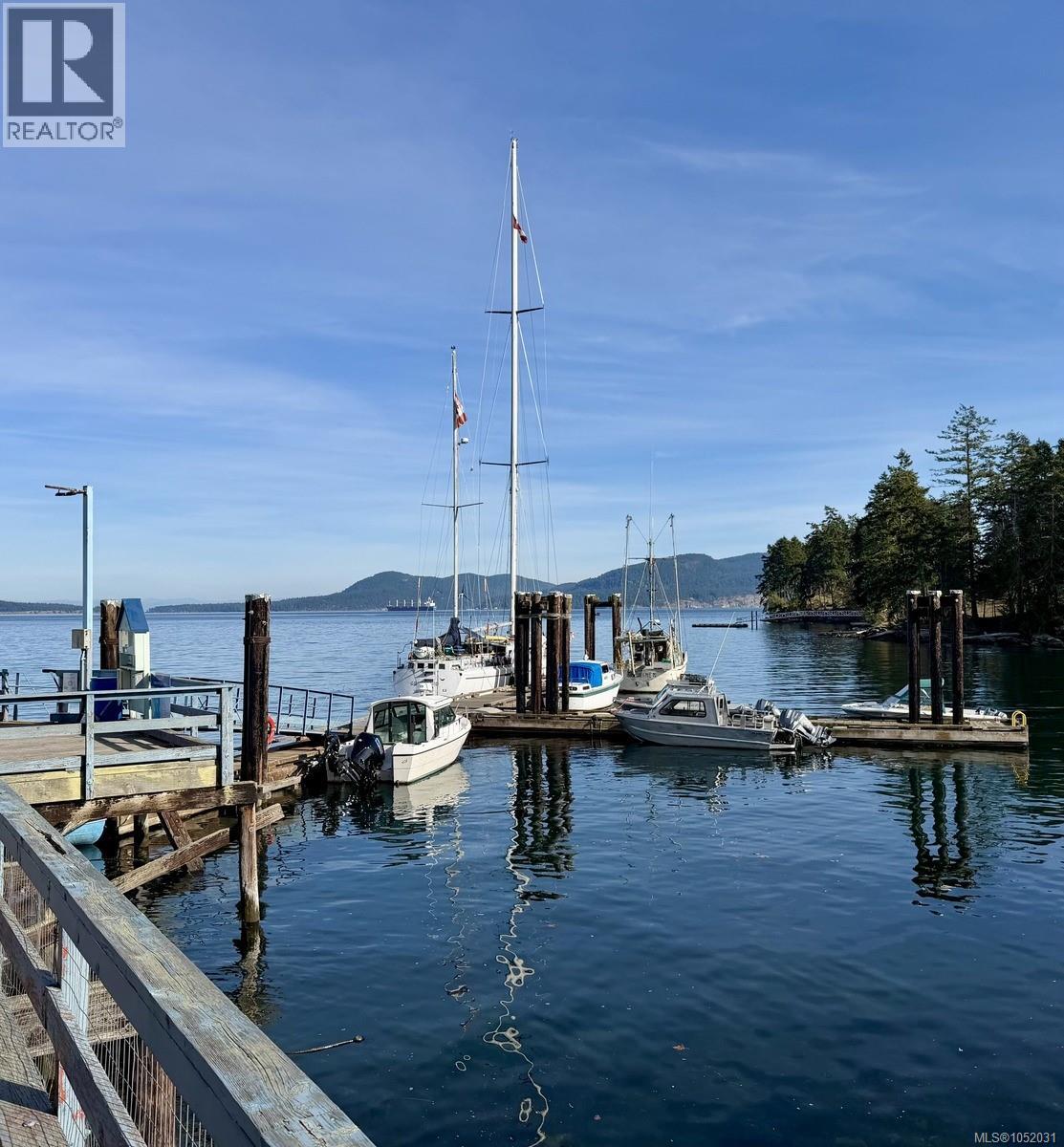 4318 Port Washington Rd - 32