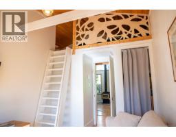 4318 Port Washington Rd, Pender Island, BC V0N2M1 Photo 13