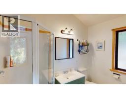 4318 Port Washington Rd, Pender Island, BC V0N2M1 Photo 17
