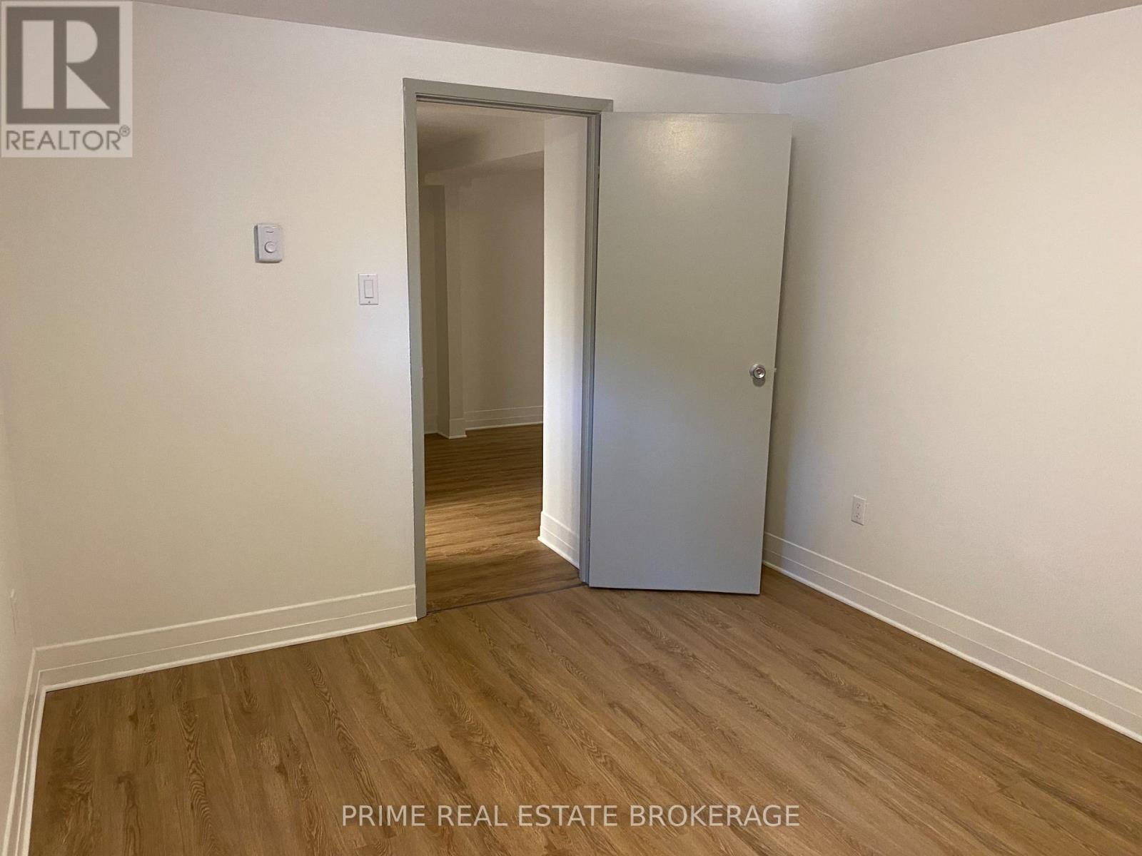 580 Waterloo Street — photo 8