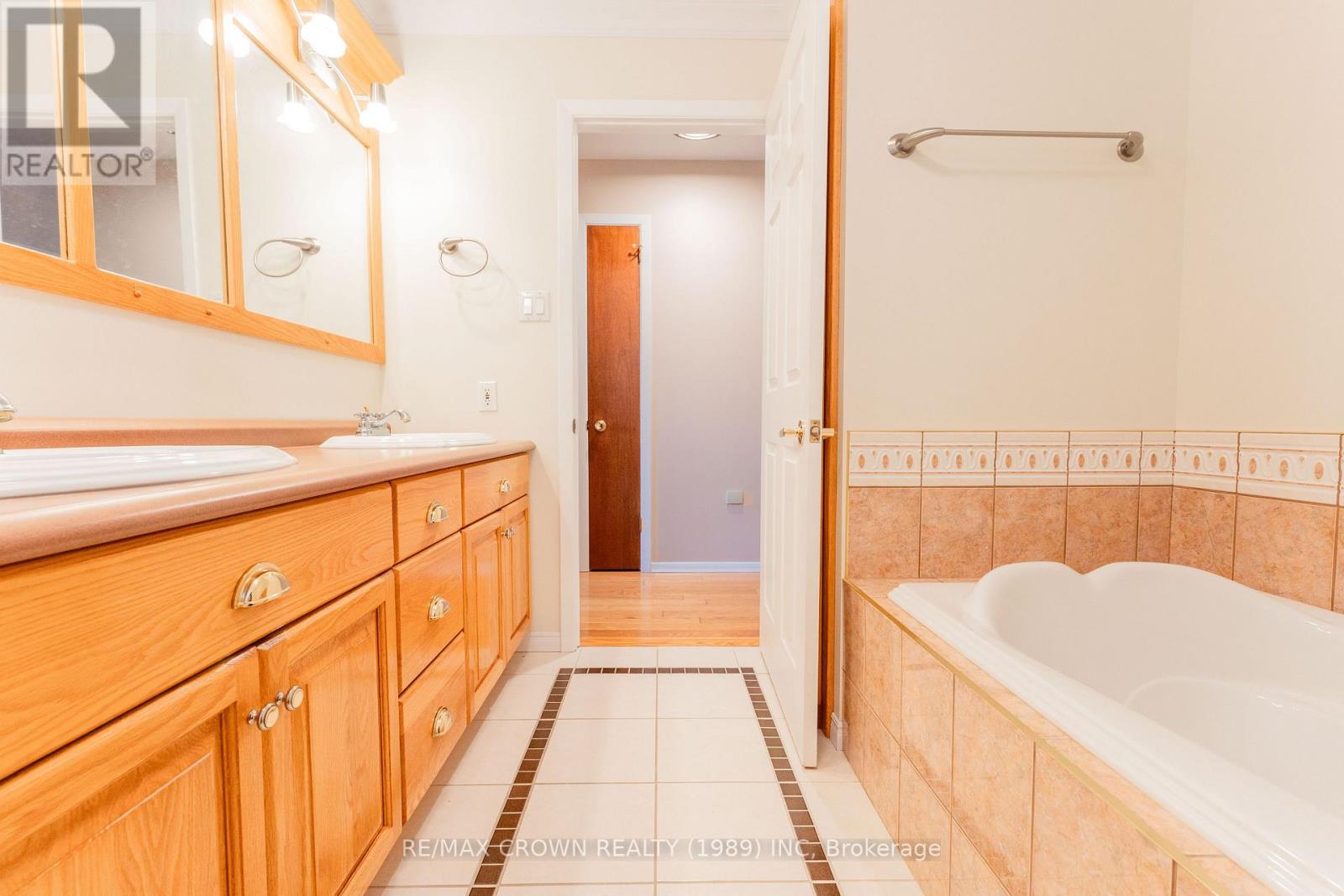 14 Kennedy Avenue — photo 21