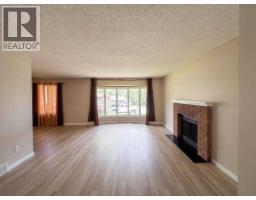 1095 Berkley Drive NW - photo 7