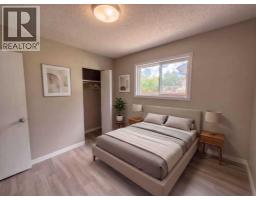 1095 Berkley Drive NW - photo 10