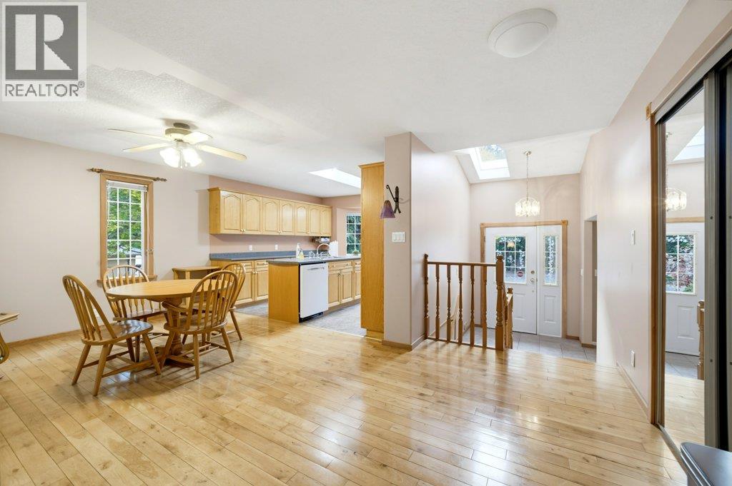 2457 Centennial Drive, Blind Bay