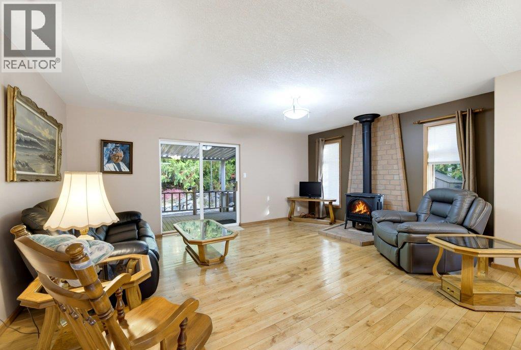 2457 Centennial Drive, Blind Bay