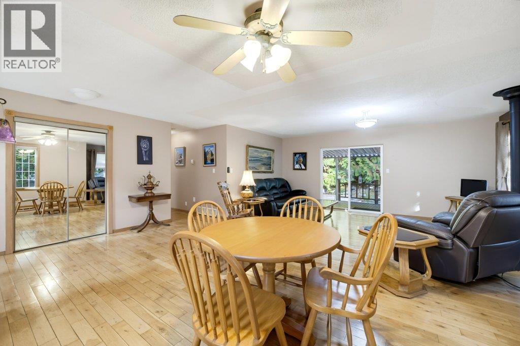 2457 Centennial Drive, Blind Bay