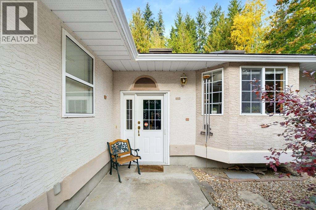 2457 Centennial Drive, Blind Bay
