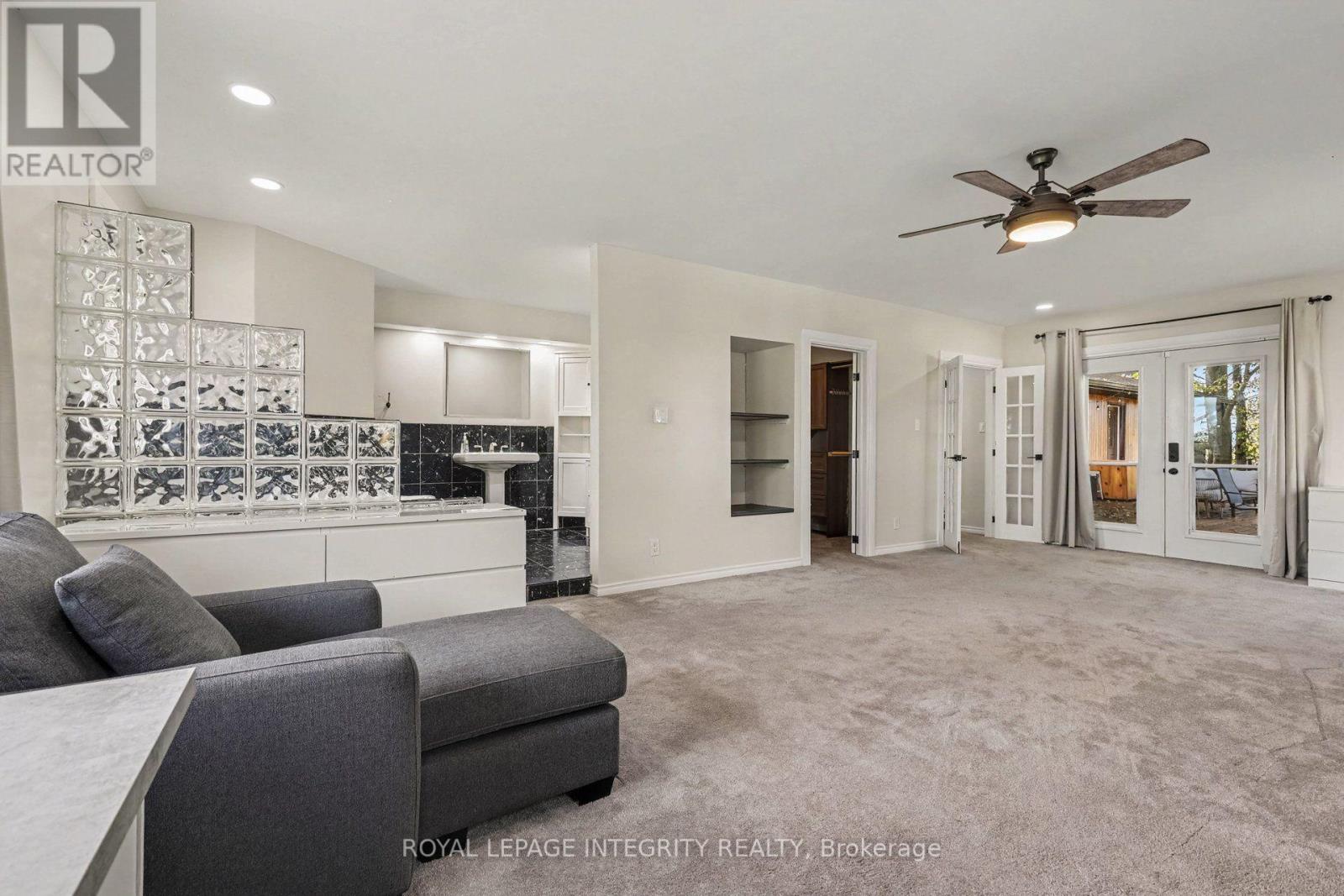 4525 8TH LINE ROAD - 15