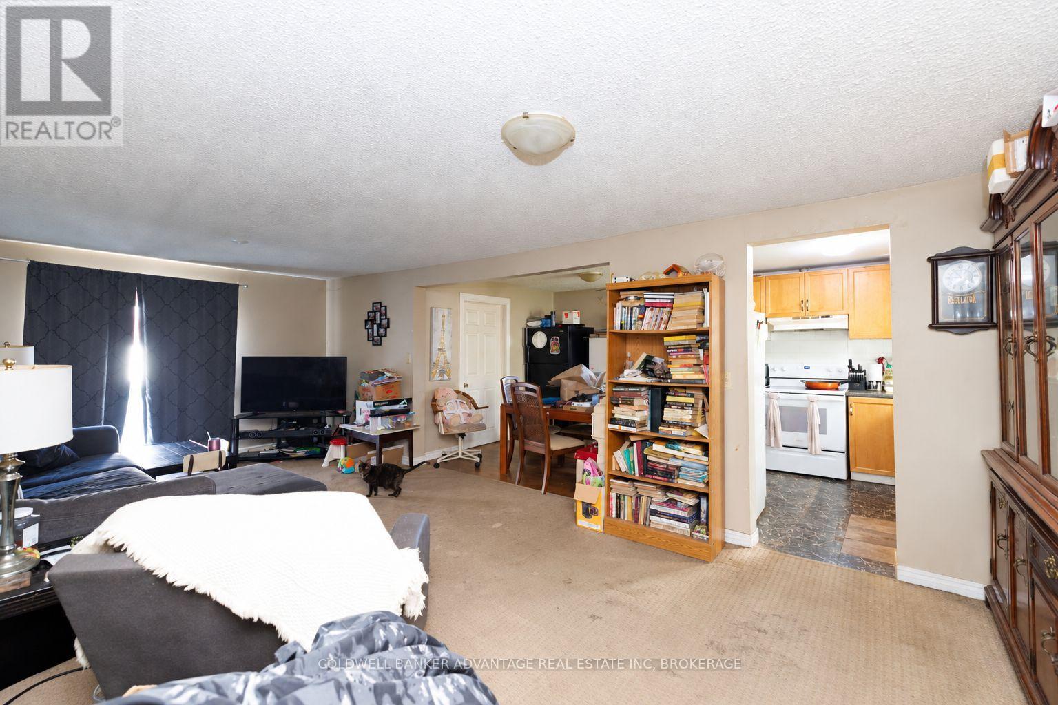 428 WALLACE AVENUE N - 5