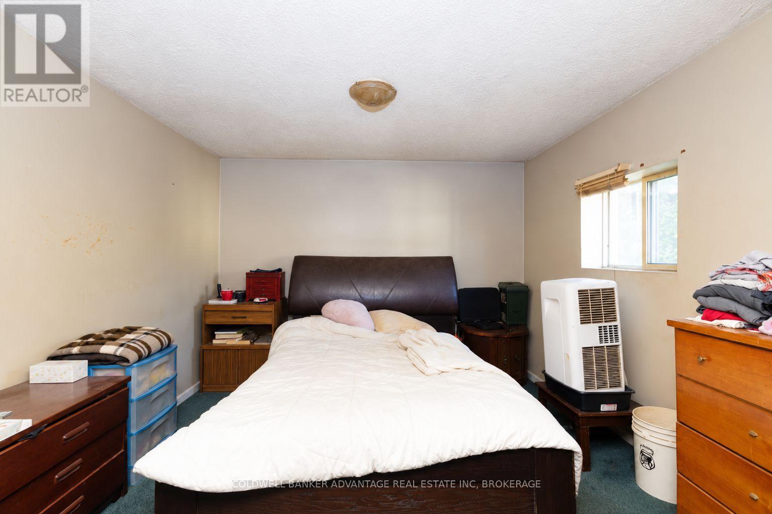 428 WALLACE AVENUE N - 8