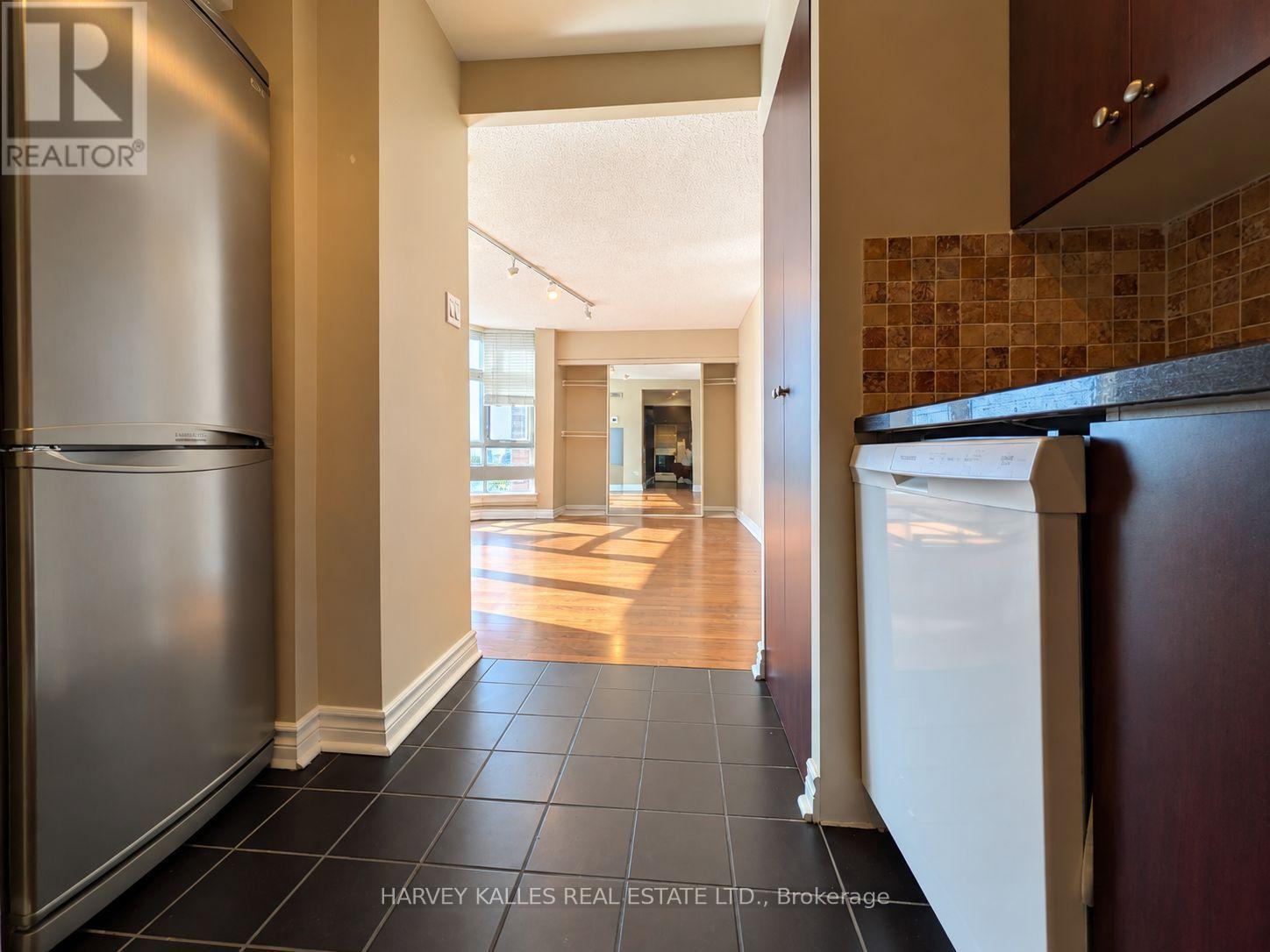 1010 - 1055 BAY STREET, Toronto (Bay Street Corridor) — photo 9