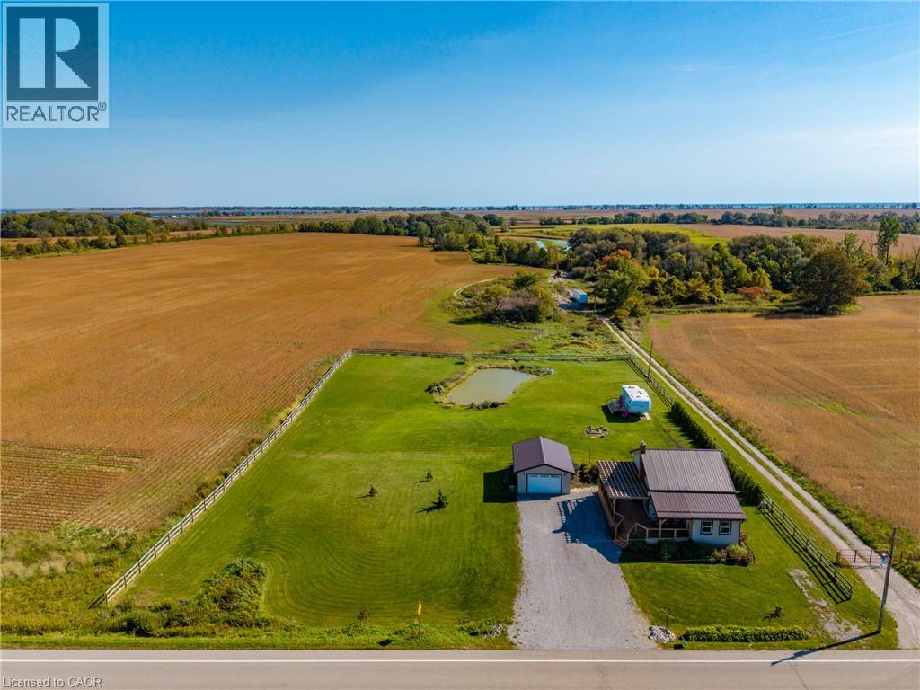 2936 LAKESHORE Road - 1