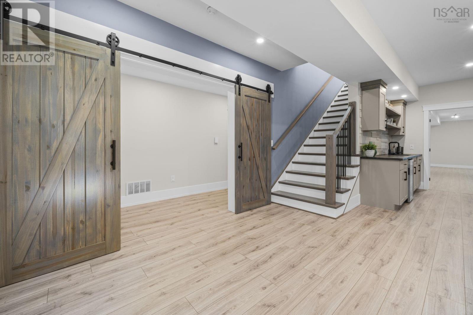 Property 33 of 49 of 168 Frenchmans Road