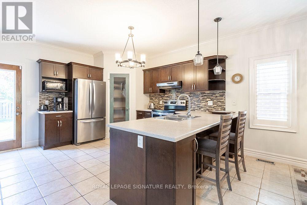 32 DAVIS STREET - 16