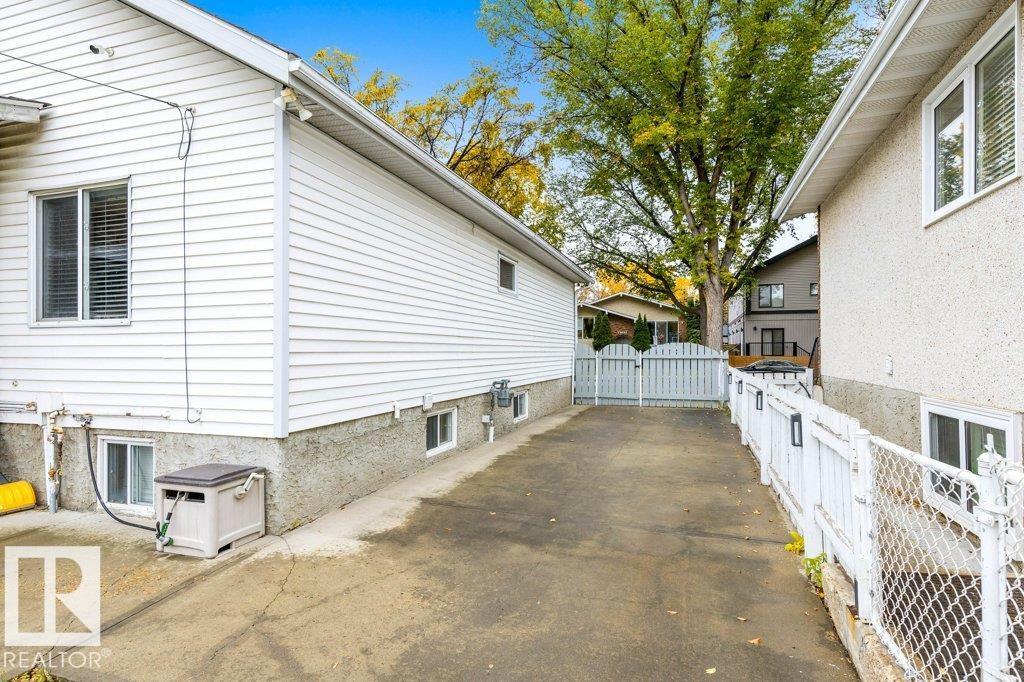 13035 117 ST NW - 32