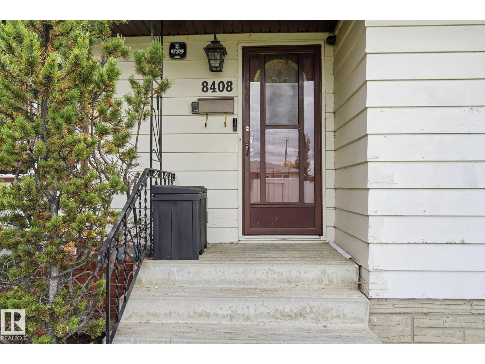 8408 54 ST NW - 2