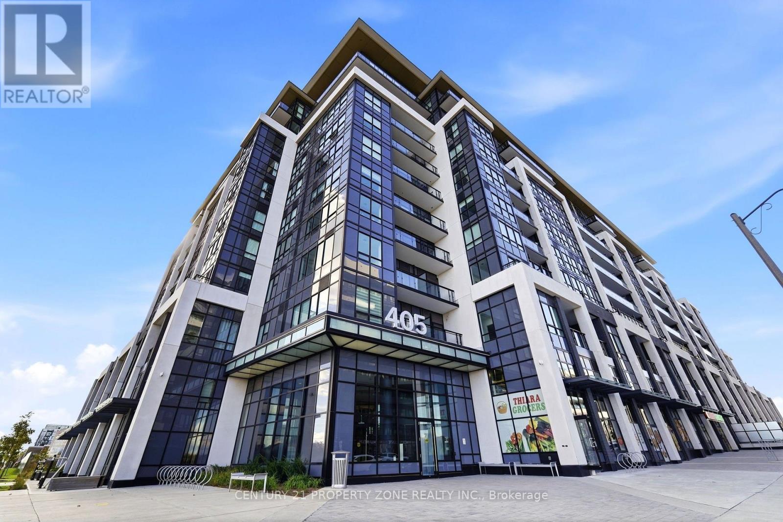 719- 405 Dundas Street West, Oakville, ON