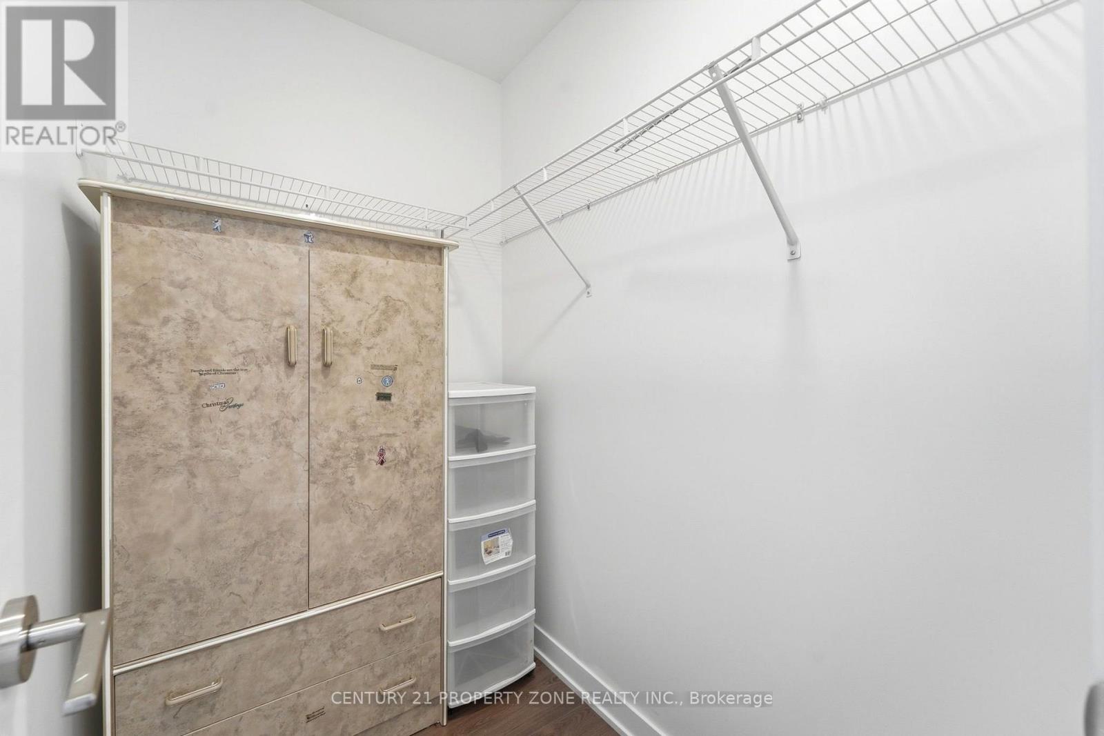 719- 405 Dundas Street West, Oakville, ON photo 39