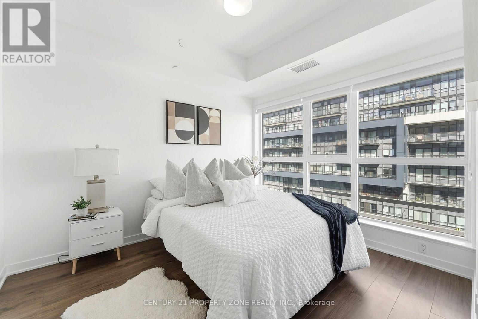 719- 405 Dundas Street West, Oakville, ON photo 8