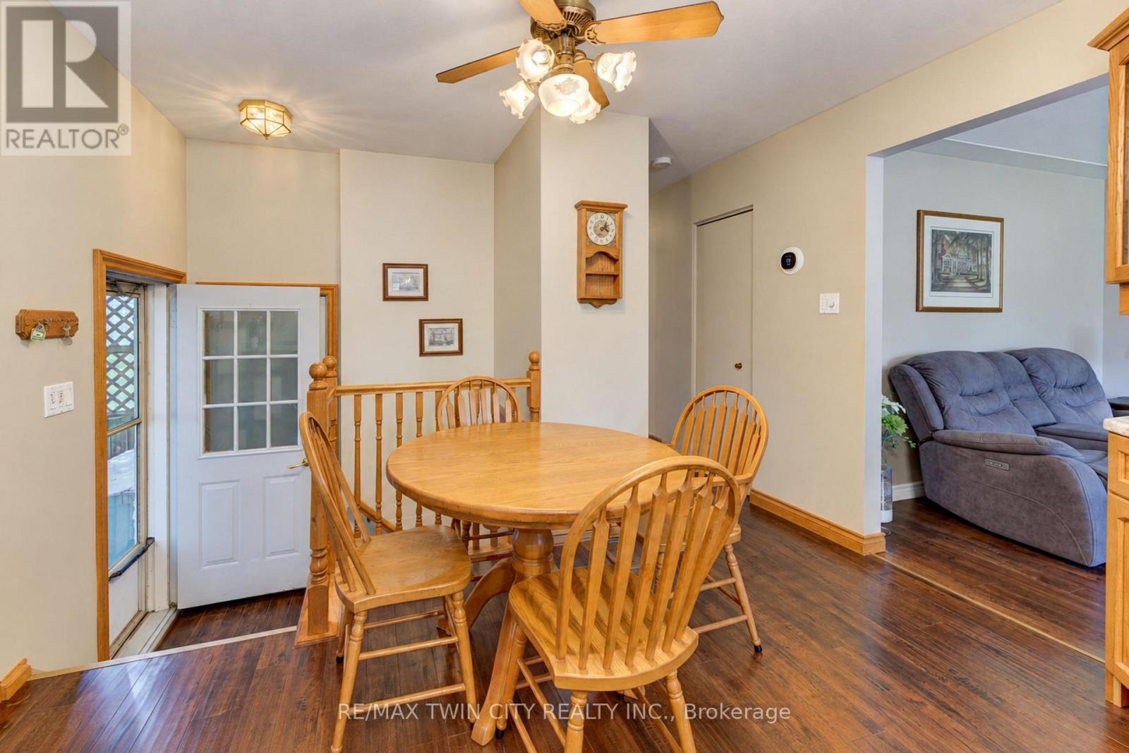 73 BELTON Drive, Kitchener, ON photo 14