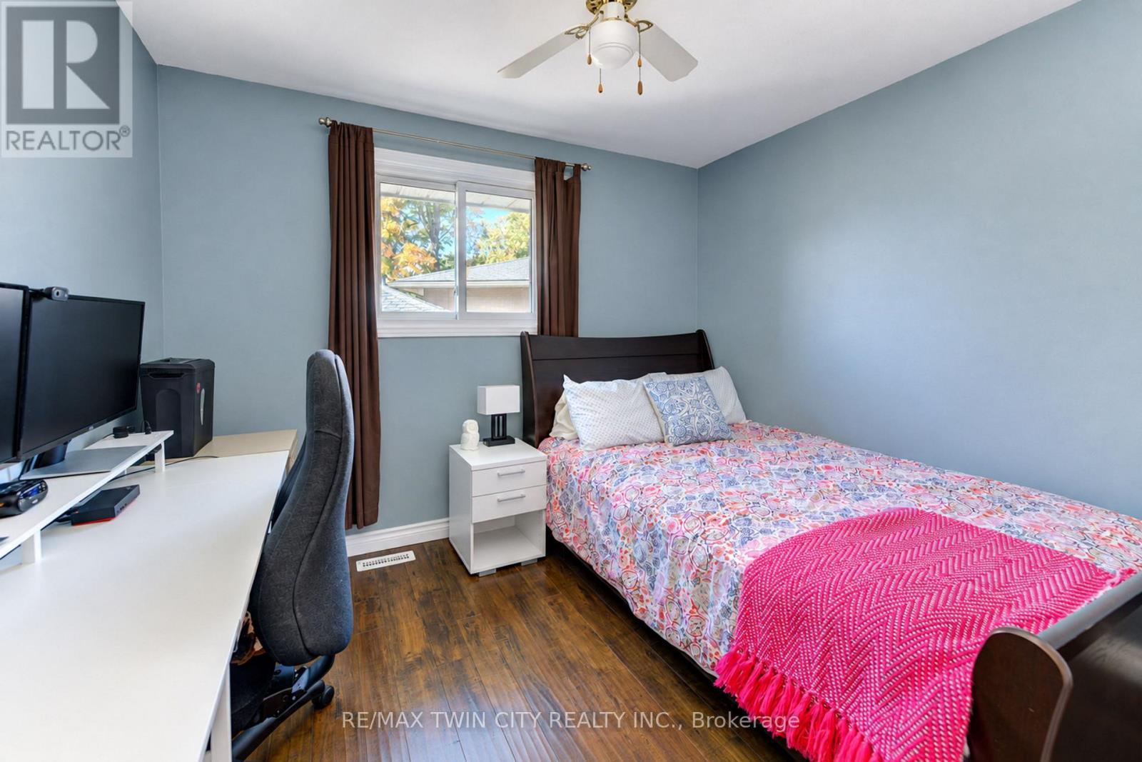 73 BELTON Drive, Kitchener, ON photo 22