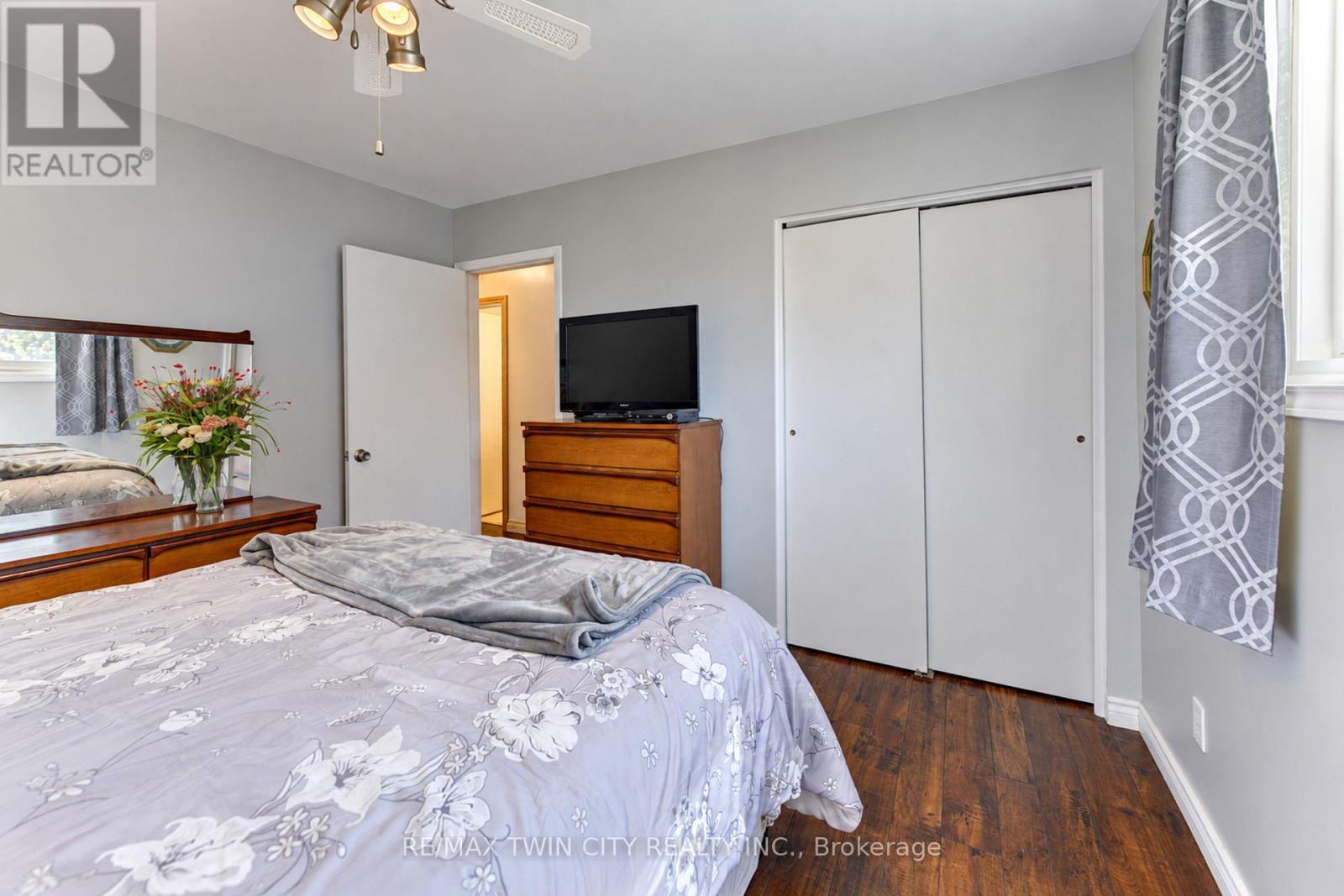73 BELTON Drive, Kitchener, ON photo 24
