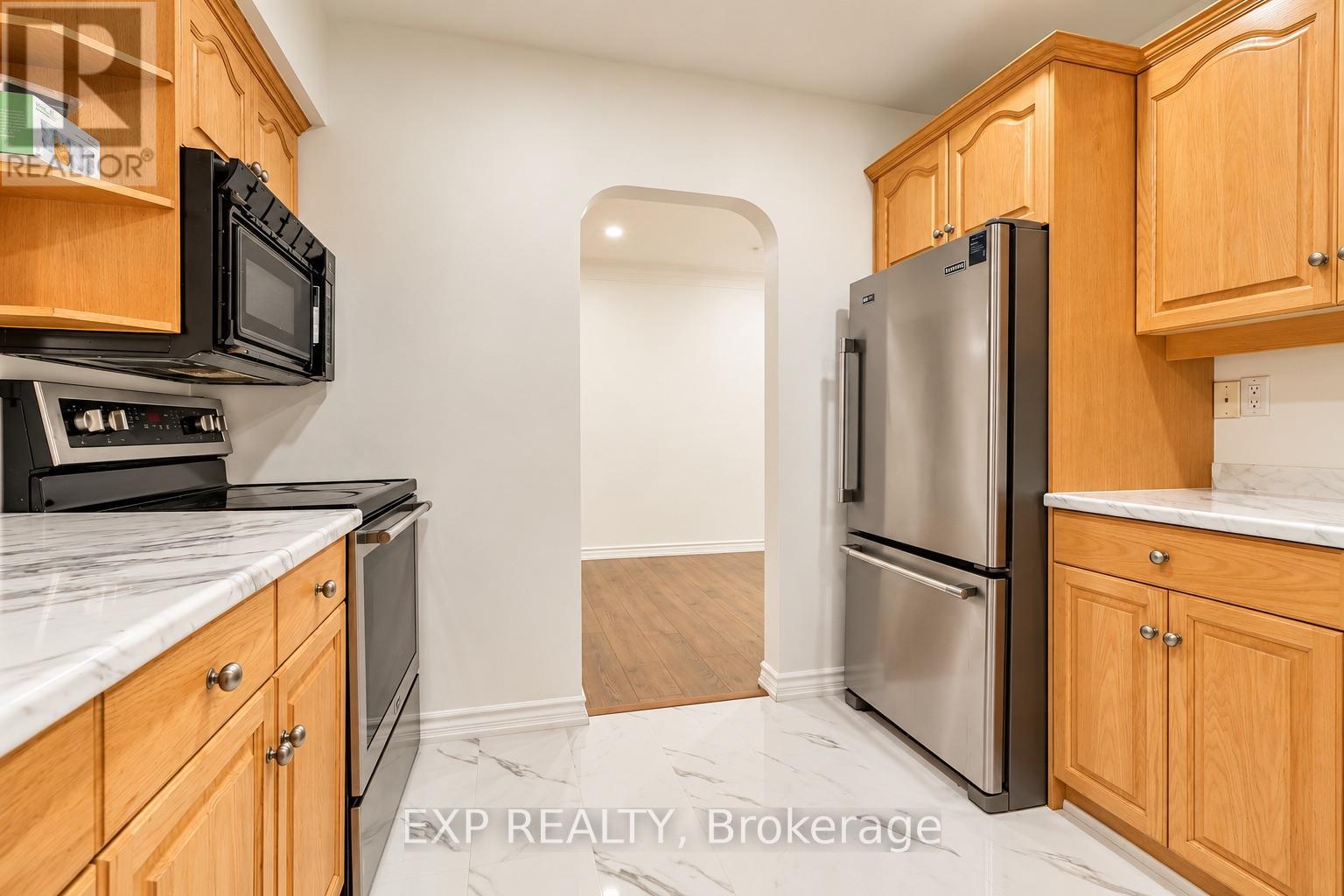 1085 Saint Laurent Drive, Sarnia, ON photo 11