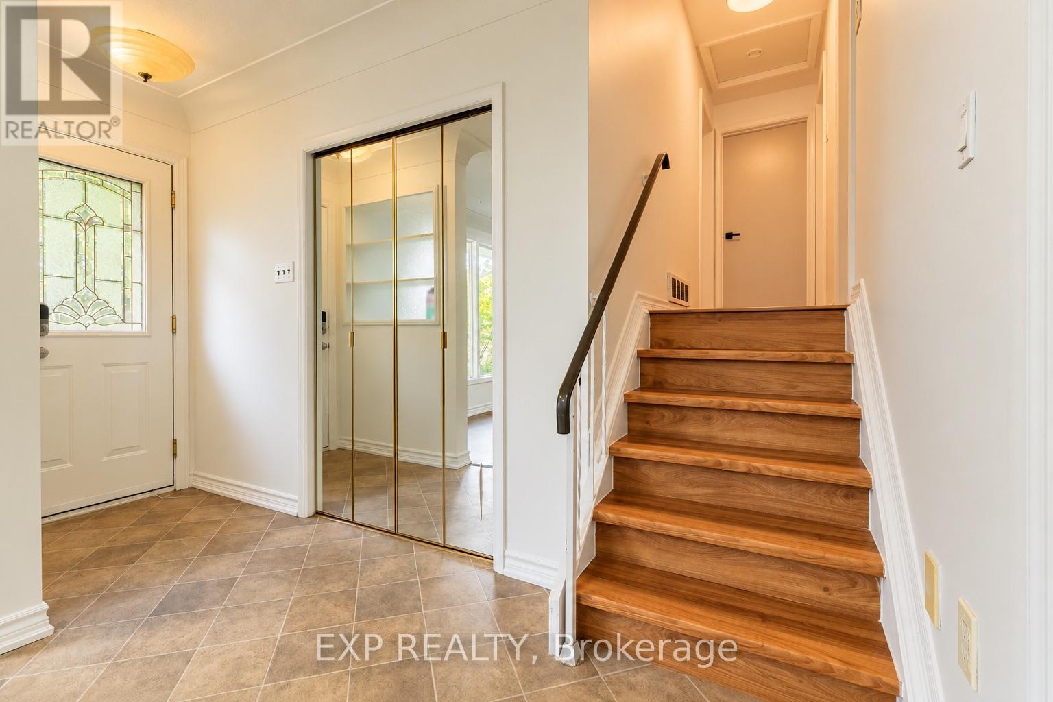 1085 SAINT LAURENT DRIVE - 12