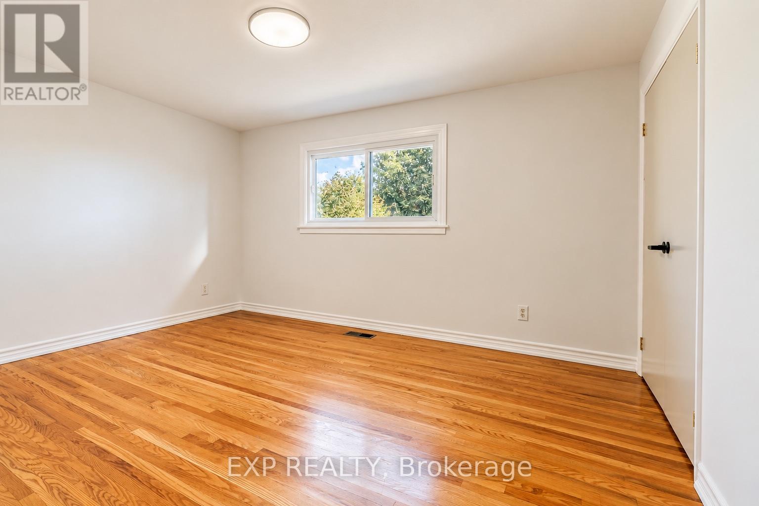 1085 SAINT LAURENT DRIVE - 13