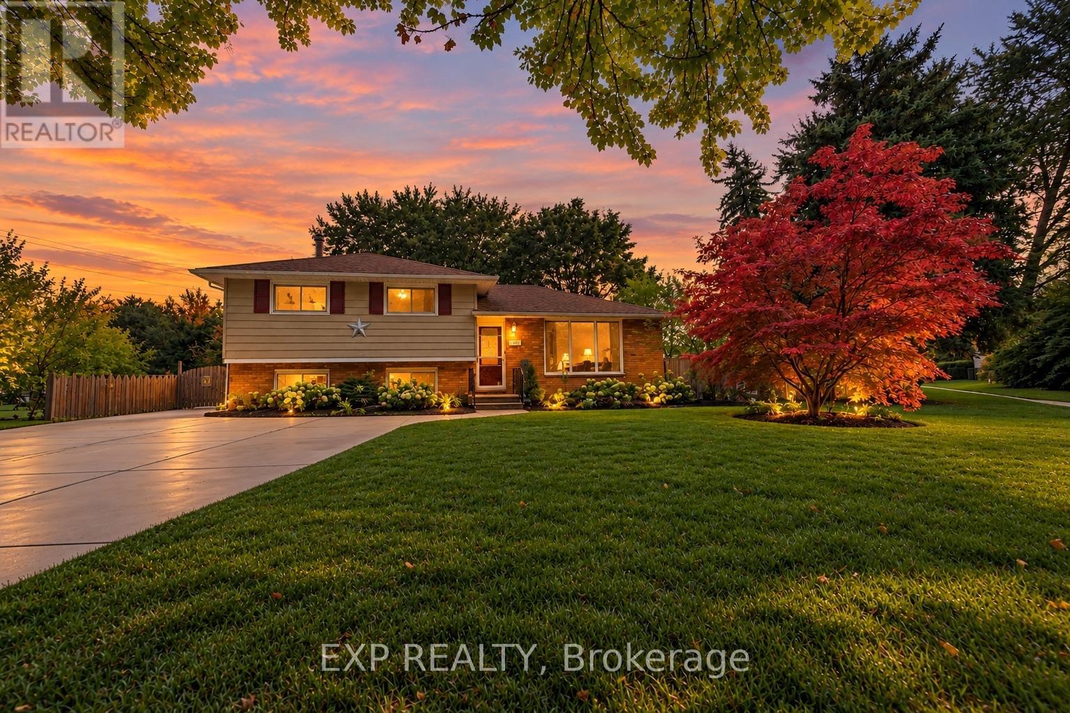 1085 SAINT LAURENT DRIVE - 2