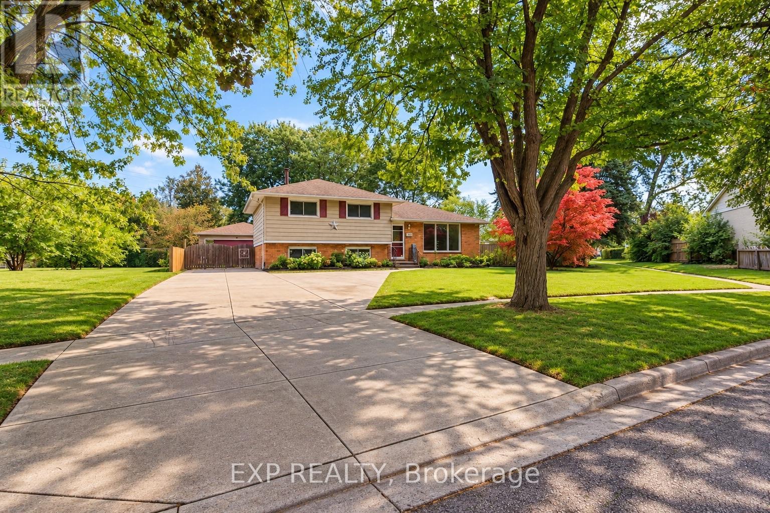 1085 SAINT LAURENT DRIVE - 26