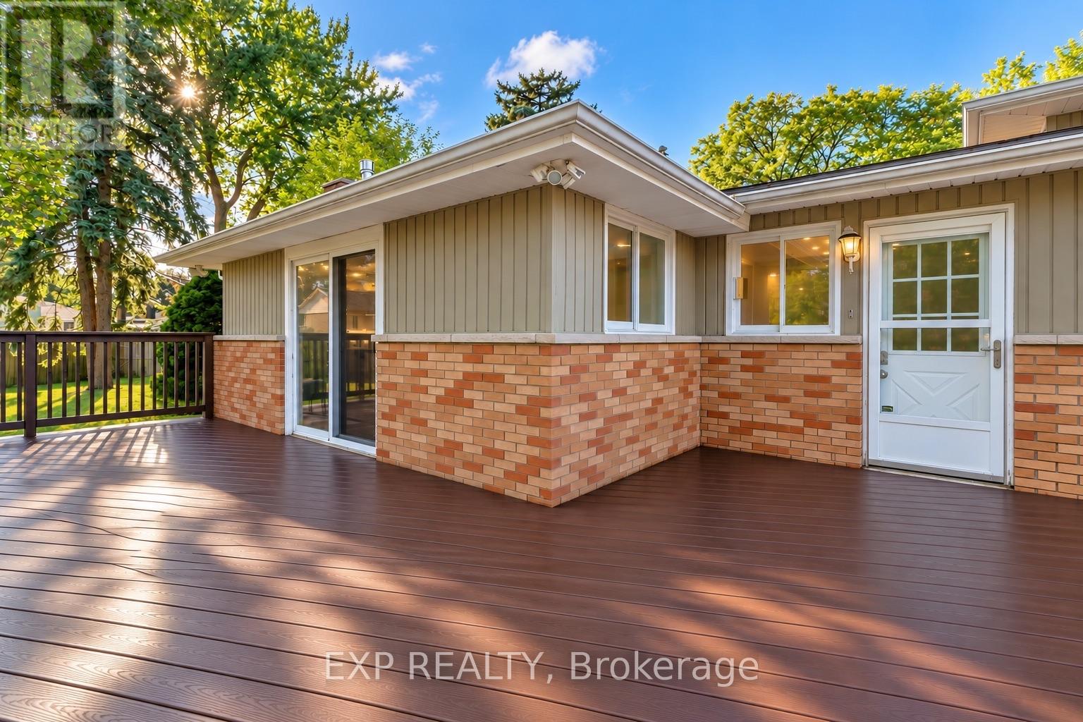 1085 SAINT LAURENT DRIVE - 28