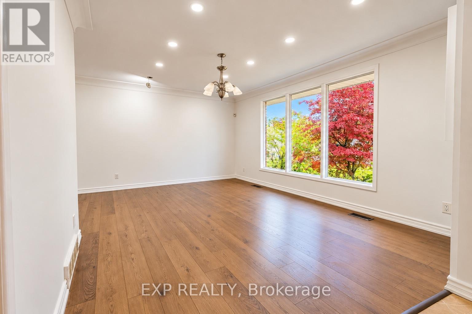 1085 SAINT LAURENT DRIVE - 9