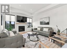 Living room - 1928 Trailsway Drive, London South, ON N6K0K7 Photo 8