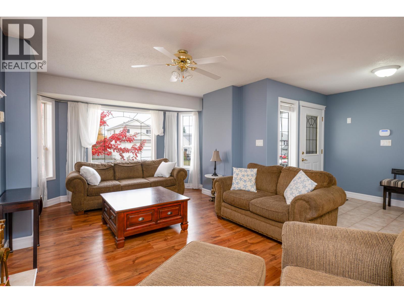 6915 CHARTWELL CRESCENT photo 7