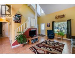 661 C Avenue, Kaslo, BC V0G1M0 Photo 17