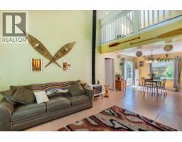 661 C Avenue, Kaslo, BC V0G1M0 Photo 14
