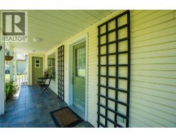 661 C Avenue, Kaslo, BC V0G1M0 Photo 12