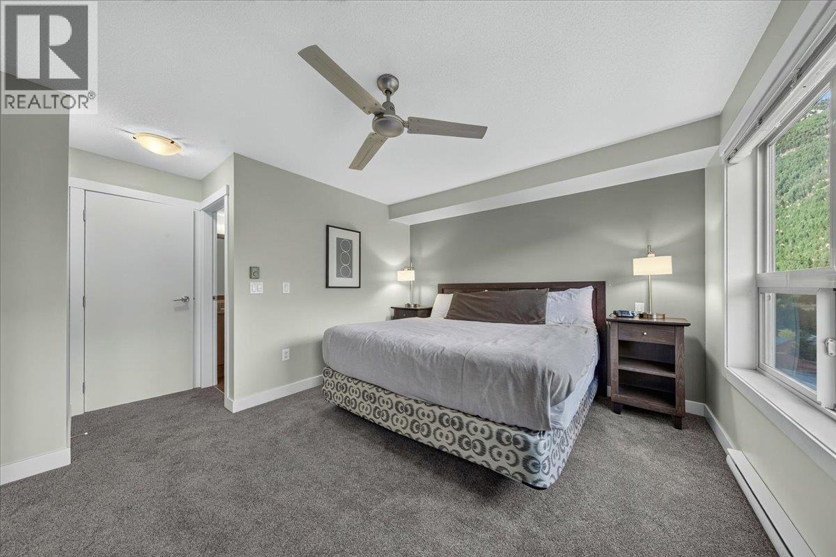 #413C 2049 SUMMIT Drive - 13