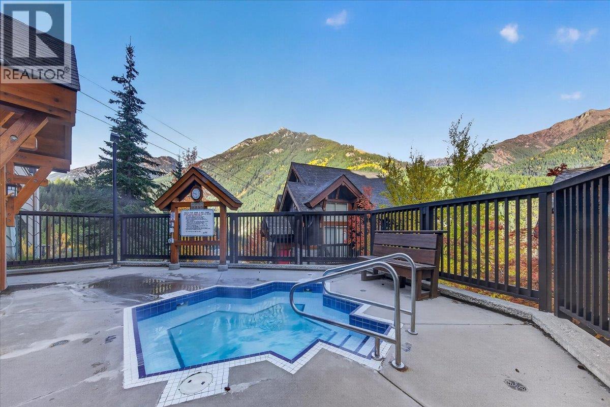 #413C 2049 SUMMIT Drive - 31