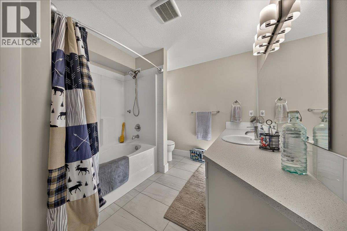 78 - 4868 Riverview Drive, Edgewater