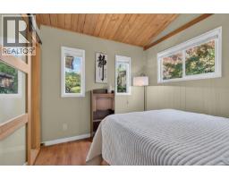 Kitchen - 130 Booth Canal Rd, Salt Spring, BC V8K2N3 Photo 7