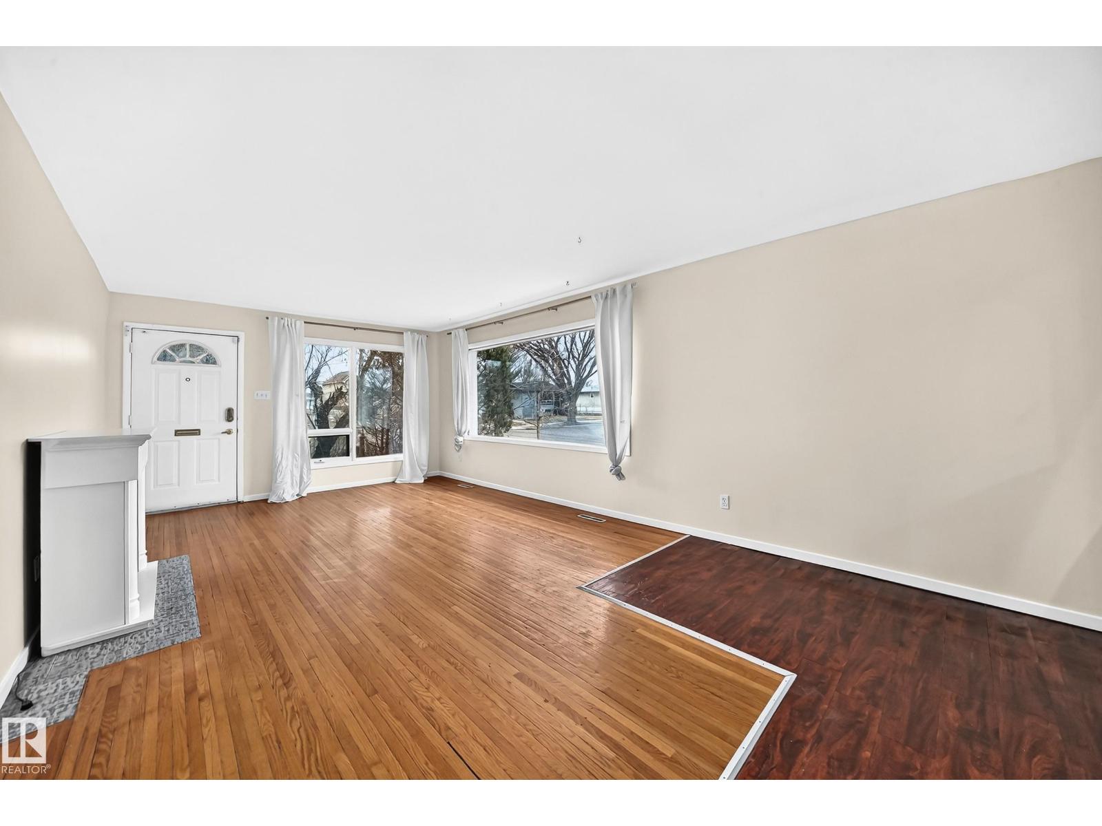 5204 112 AV NW - 3