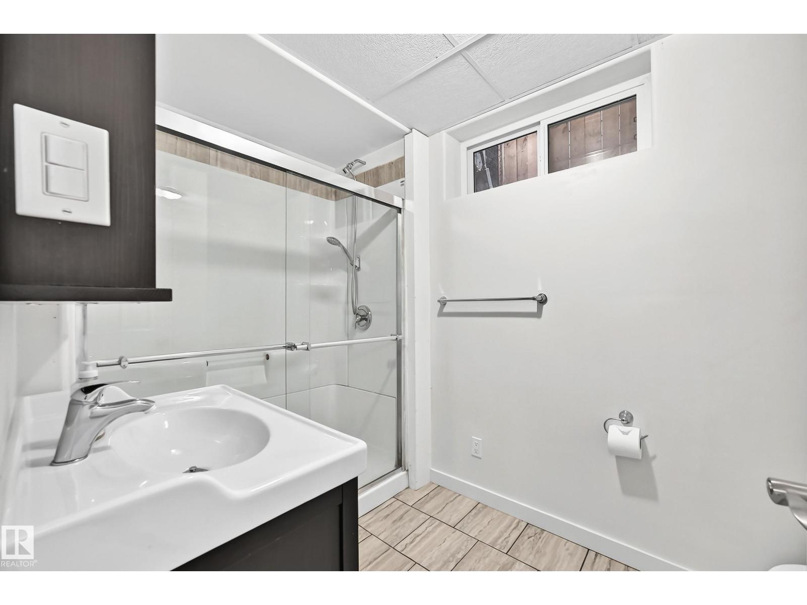 5204 112 AV NW - 36