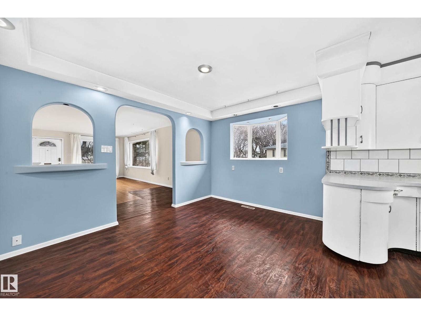 5204 112 AV NW - 14