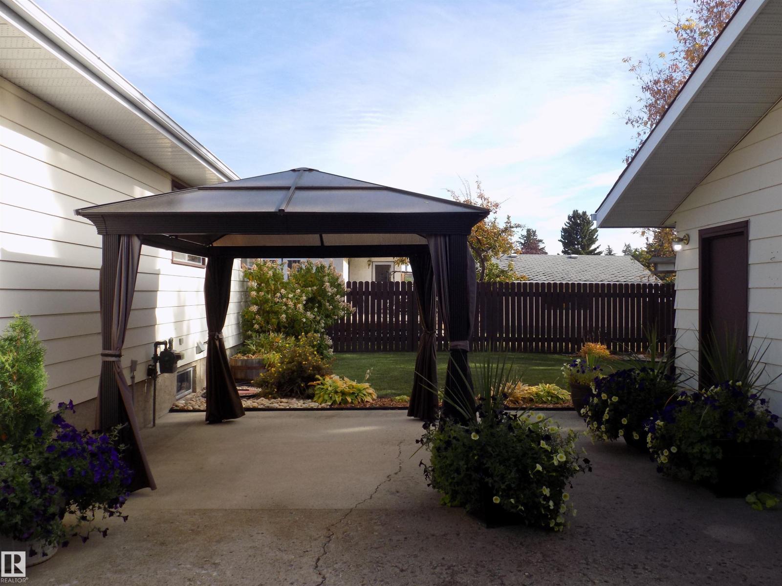 129 MOUNTAIN ASH DRIVE - 38